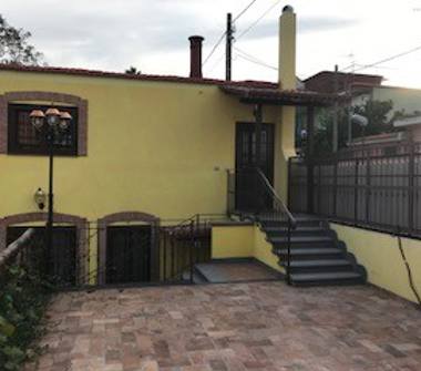 Casa indipendente in affitto a Napoli, Zona Camaldoli