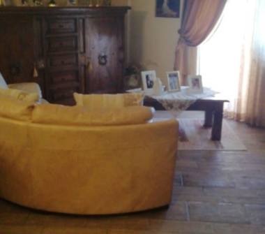 Trilocale in vendita a Palermo, Zona Uditore