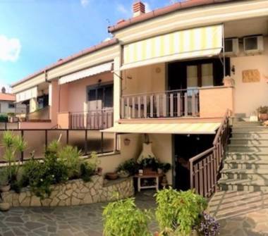 Villetta a schiera in vendita a Marino, Frazione Frattocchie, Via del Pascolaro 17d