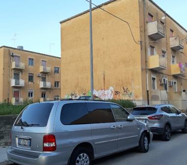 Appartamento in vendita a Caltagirone (Catania), Via Giovanni Pascoli 6