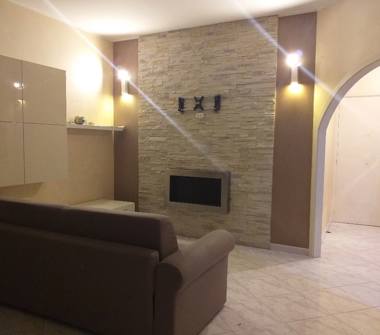 Trilocale in vendita a Fiumefreddo di Sicilia (Catania), Via Badalà 53