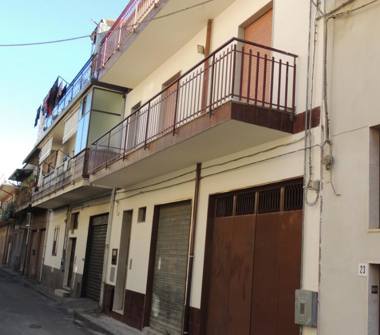 Casa indipendente in vendita a San Giovanni la Punta (Catania), Via Vitaliano Brancati 21