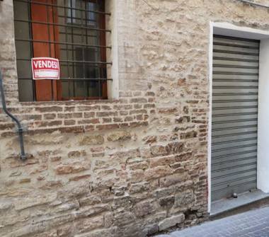 Negozio in vendita a Fabriano (Ancona)
