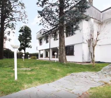 Villa in vendita a Limbiate (Monza e Brianza)