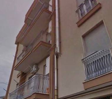 Quadrilocale in vendita a Adelfia (Bari), Via Gioacchino Rossini 4