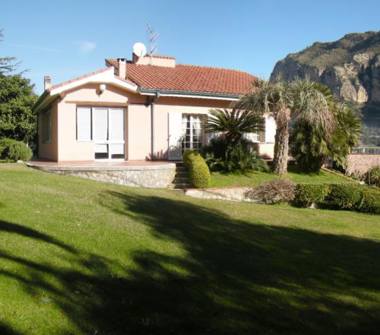 Villa in vendita a Ventimiglia (Imperia)