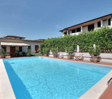 Villa in vendita a Barga, Frazione Fornaci Di Barga, Via Pietro Funai 12