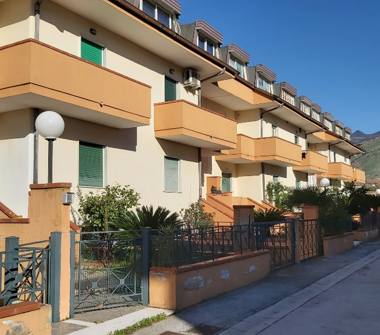 Villetta a schiera in vendita a Pignataro Maggiore (Caserta), Via Yitzhak Rabin 28