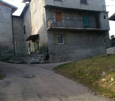 Casa indipendente in vendita a Villa Minozzo (Reggio Emilia), Via Borgo Forte 27