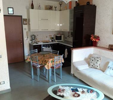 Trilocale in vendita a Toirano (Savona), Via Vittorio Emanuele II 2