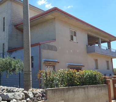 Appartamento in vendita a Modica, Frazione Sacro Cuore, Via Caitina 17