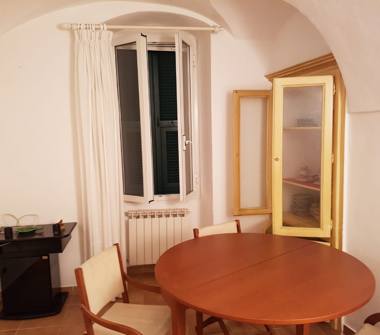 Appartamento in vendita a Dolceacqua (Imperia), Via Vigliani 16