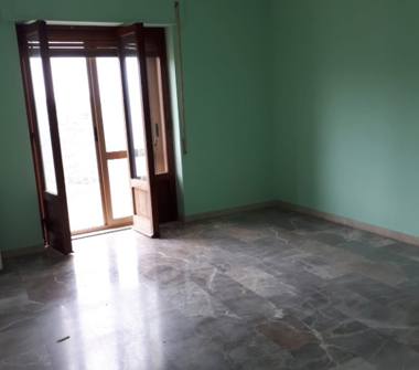 Quadrilocale in vendita a Catanzaro, Frazione Catanzaro Marina, Via de Filippis 85