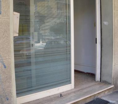 Negozio in affitto a Bologna, Zona Mazzini