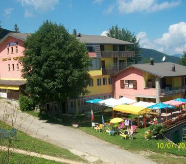 Albergo/Struttura ricettiva in vendita a Sestola (Modena)
