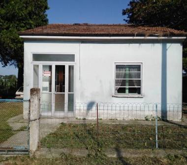 Casa indipendente in vendita a Conselice, Frazione Lavezzola, Via Italia 25