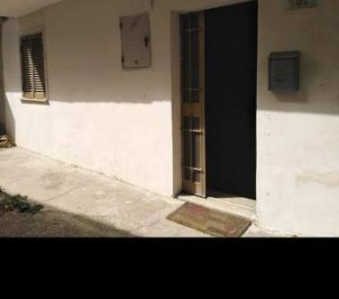Bilocale in vendita a Scandriglia (Rieti), Via Roma 81