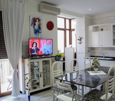 Affitto Appartamento Vacanze a Salerno, Frazione Centro città, Via Vincenzo Bello 37