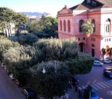 Affitto Appartamento Vacanze a Salerno, Frazione Centro città, Piazza Matteo Luciani 11