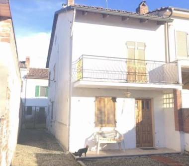 Casa indipendente in vendita a Castelletto Monferrato, Frazione Giardinetto