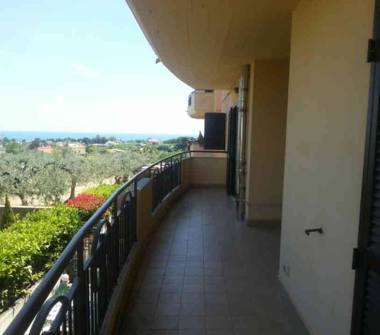 Trilocale in vendita a Vasto, Frazione Incoronata, Via Incoronata 144