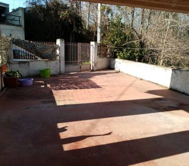 Casa indipendente in vendita a Collecorvino, Frazione Congiunti, Strada delle Querce 21