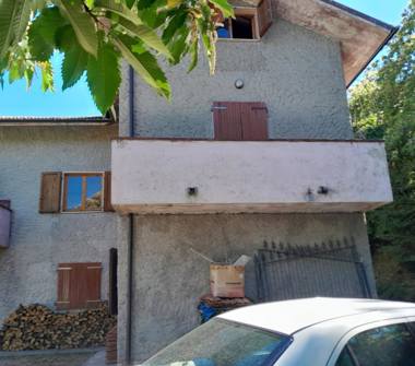 Casa indipendente in vendita a Pistoia (Pistoia)