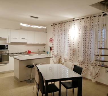 Appartamento in vendita a Ischitella (Foggia), Via Europa 4