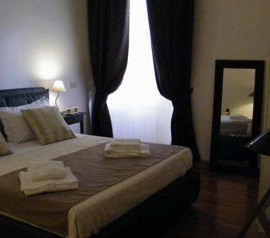 Trilocale in affitto a Roma, Zona Centro Storico, Via Mecenate 77