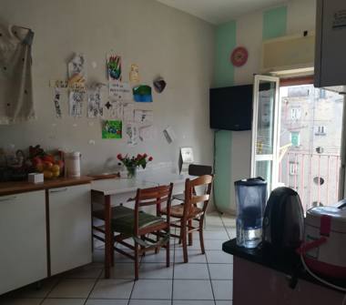 Affitto Stanza Singola a Napoli, Zona Centro Storico, Piazza Cavour 50