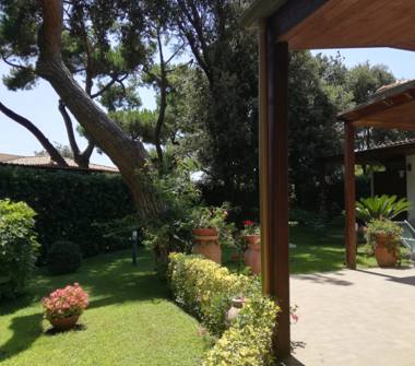 Villa in vendita a Sessa Aurunca, Frazione Baia Domizia