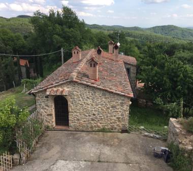 Rustico/Casale in vendita a Radda in Chianti (Siena), Località Badia Montemuro 15