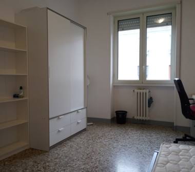 Porzione di casa in affitto a Bari, Zona Picone, Viale Antonio Salandra 5