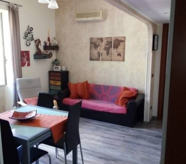 Trilocale in vendita a Roma, Zona Romanina, Via dei Platani 34