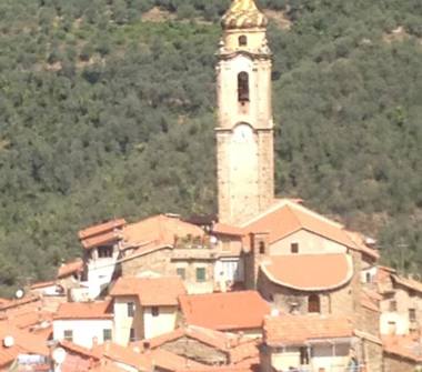 Trilocale in vendita a Castel Vittorio (Imperia)