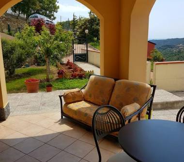 Affitto Villa Vacanze a Vezzi Portio (Savona)