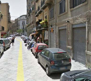 Negozio in affitto a Palermo, Zona Centro Storico, Via Lattarini 20