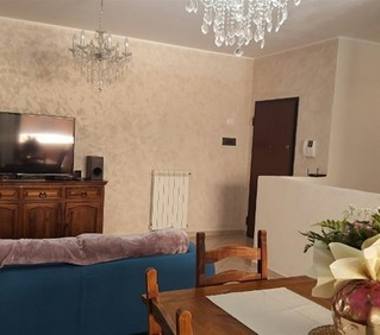 Quadrilocale in vendita a Cisterna di Latina (Latina), Via P. Nenni 3