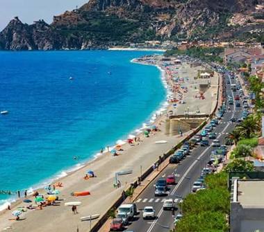 Trilocale in affitto a Santa Teresa di Riva (Messina), Via delle Colline 4