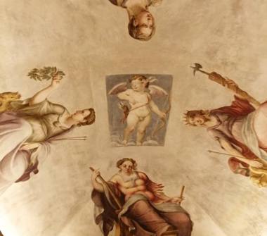 Negozio in vendita a Reggio Emilia, Frazione Centro città