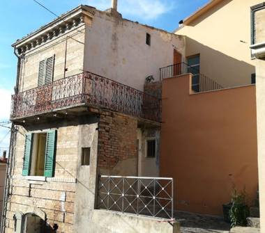 Casa indipendente in vendita a Casoli (Chieti), Via Garibaldi 89