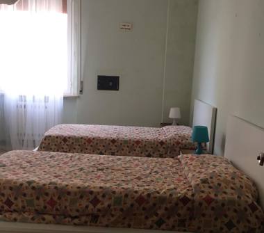 Affitto Stanza Doppia a Ancona, Frazione Centro città, Piazza Benvenuto Stracca 10