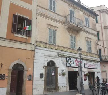 Appartamento in vendita a Monte Compatri (Roma), Piazza Garibaldi 8