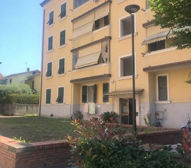 Quadrilocale in vendita a La Spezia, Zona Melara, Via dei Pini 12