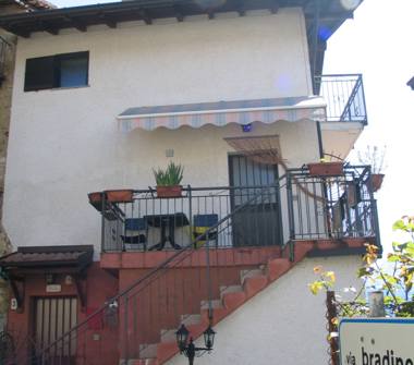 Casa indipendente in vendita a Garzeno (Como)