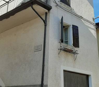 Porzione di casa in vendita a Valvestino, Frazione Bollone