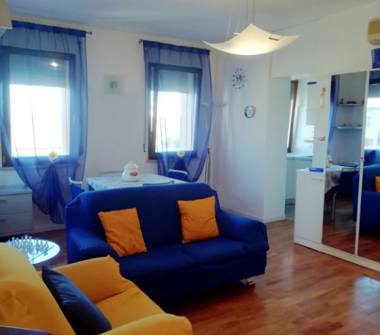 Quadrilocale in vendita a Ancona (Ancona), Via 1º Maggio 94