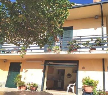 Casa indipendente in vendita a Teano (Caserta)