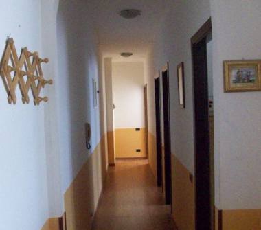 Trilocale in vendita a Vedano Olona (Varese), Via Adua 19