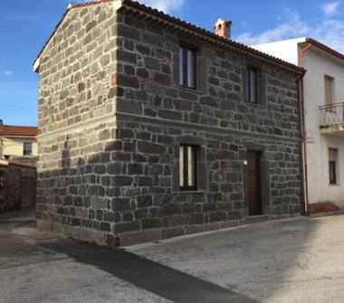 Casa indipendente in vendita a Abbasanta (Oristano), Via G. B. Tuveri 3